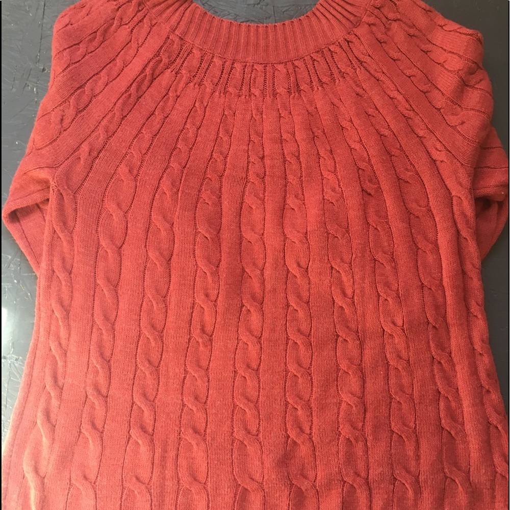 Oversized cable knit sweater. - Picture 2 of 2